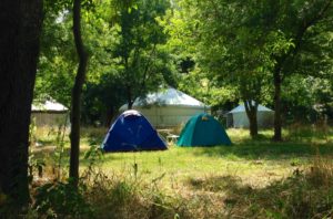 yourtes et tentent camping la frenaie